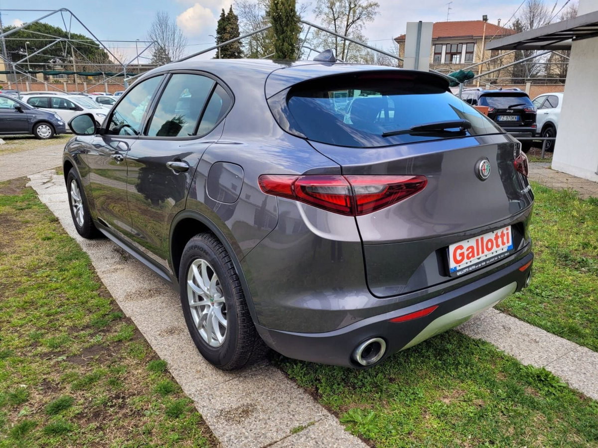 Alfa Romeo Stelvio Stelvio 2.2 Turbodiesel 180 CV AT8 RWD Business (2)