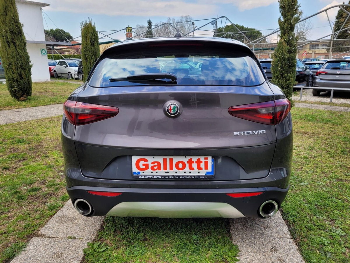 Alfa Romeo Stelvio Stelvio 2.2 Turbodiesel 180 CV AT8 RWD Business (3)