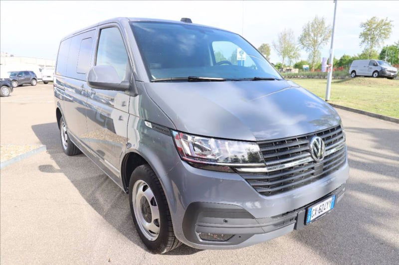 Volkswagen Veicoli Commerciali T6.1 Transporter 30 2.0 tdi 150cv kombi Business p.c. dsg7