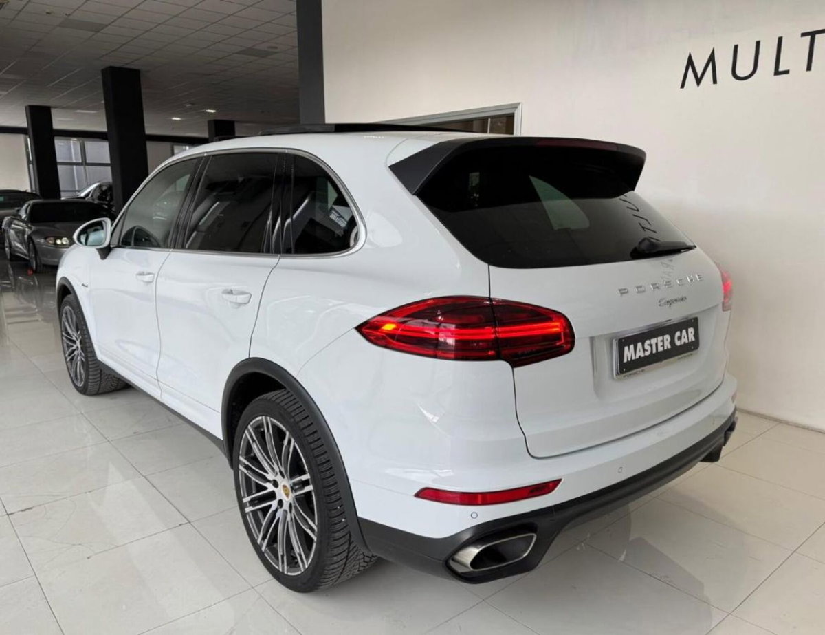 Porsche Cayenne 3.0 Diesel (2)