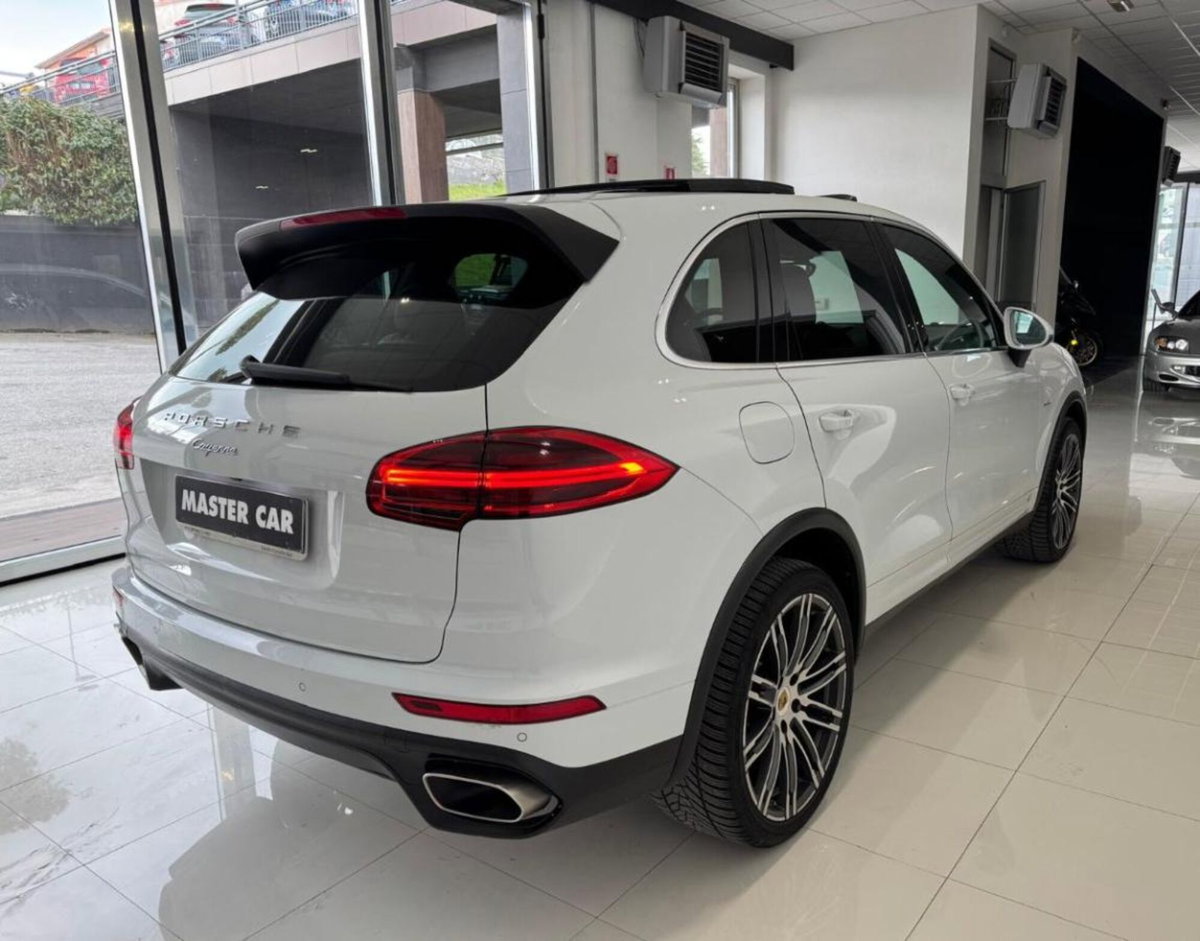 Porsche Cayenne 3.0 Diesel (4)