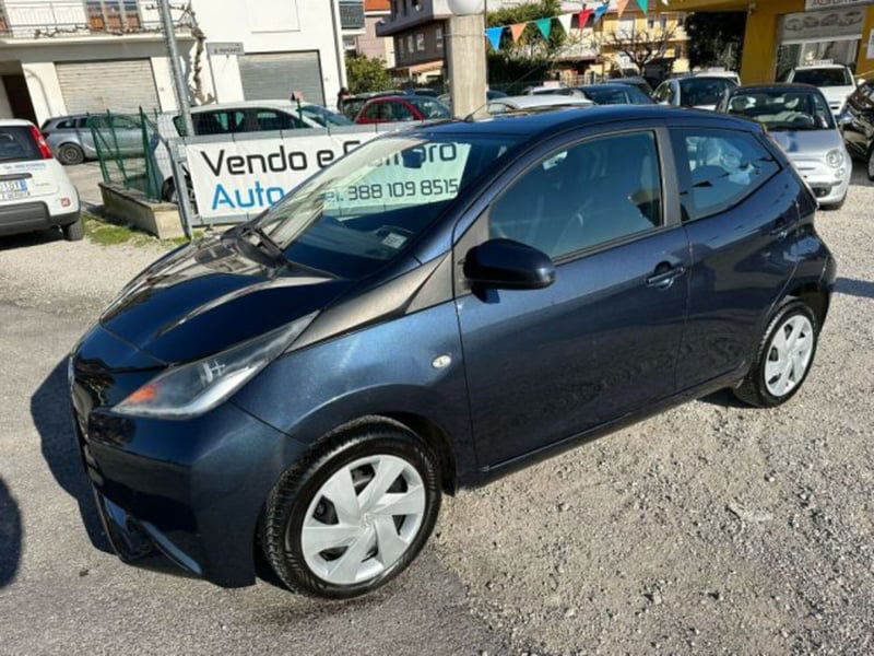 Toyota Aygo 1.0 VVT-i 69 CV 5 porte x-clusiv