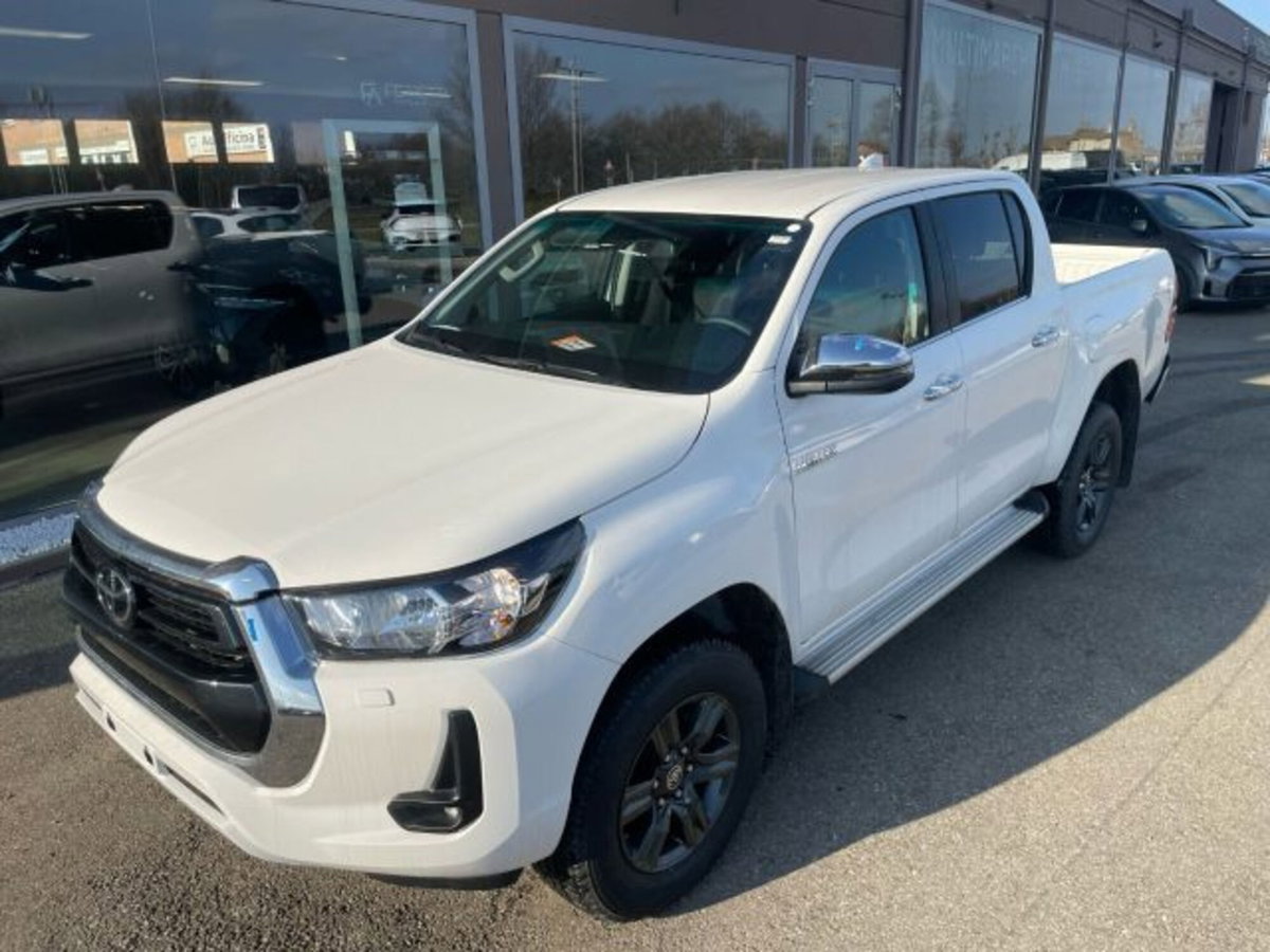 Toyota Hilux 2.D-4D 4WD porte Double Cab Lounge (2)