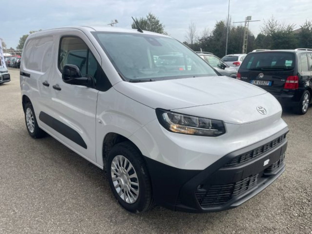 Toyota Proace City City 1.2 110 CV S&S PC 4p. Active (2)
