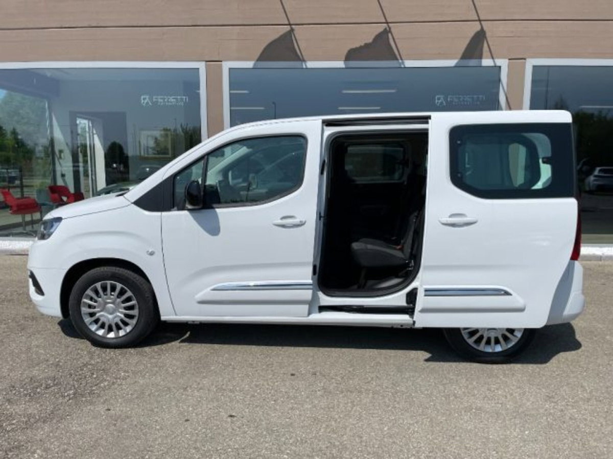 Toyota Proace City Verso City Verso 1.5D 100 CV S&S Short D Lounge (2)