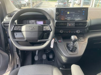Toyota Proace City Verso City Verso 1.5D 100 CV S&S Short Lounge (8)