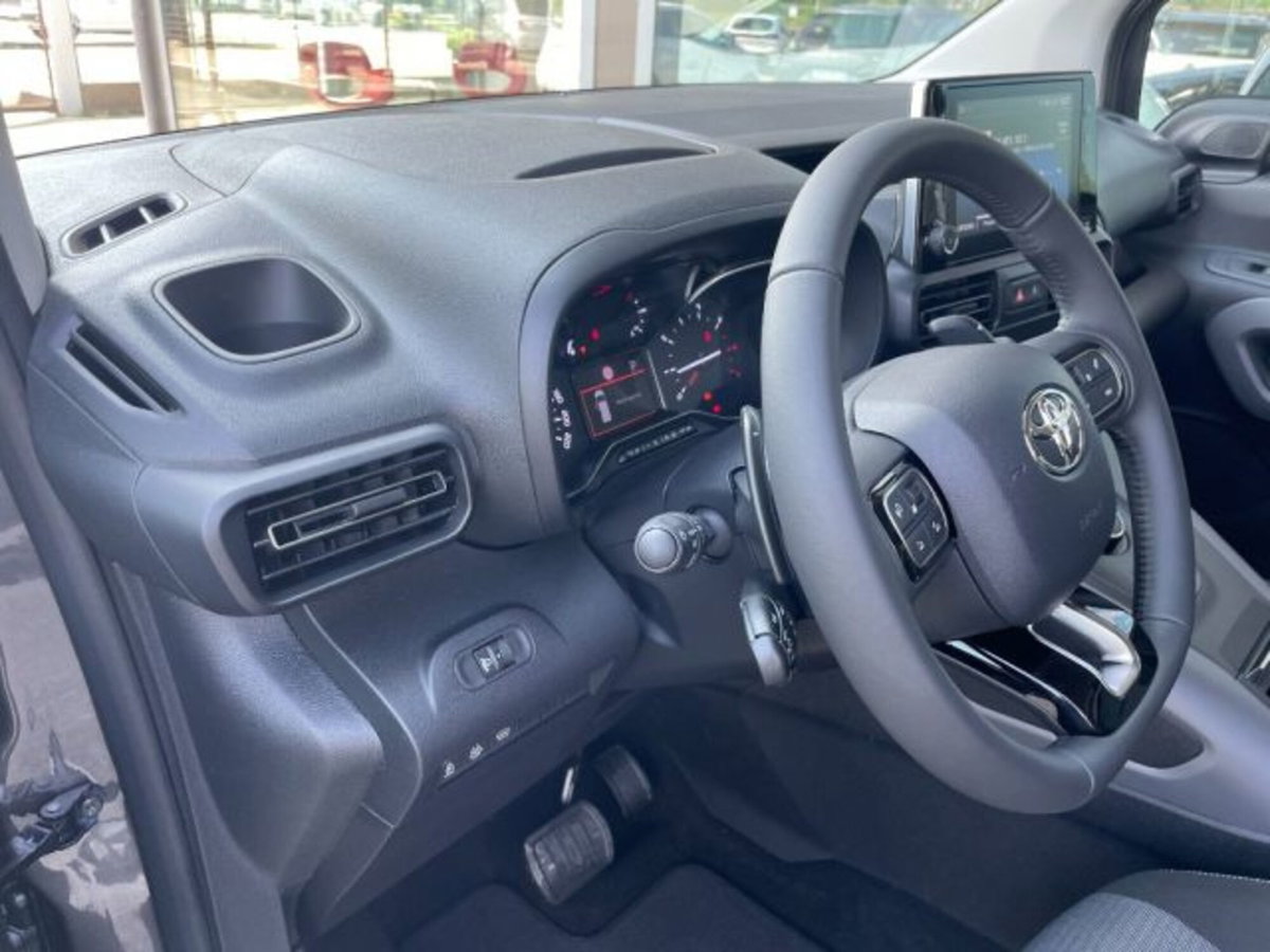 Toyota Proace City Verso Electric City Verso Electric 50kWh L1 Short D Executive (9)