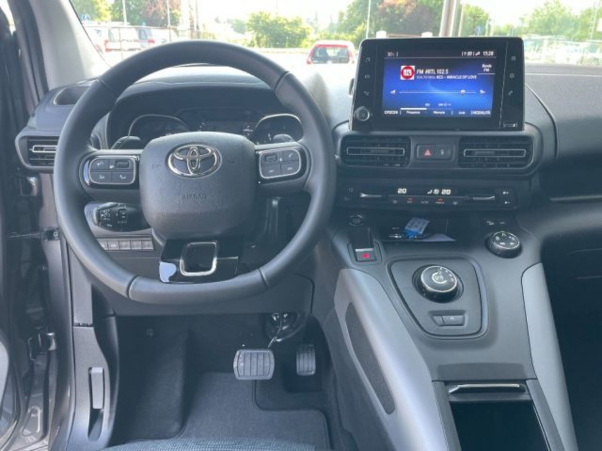 Toyota Proace City Verso Electric City Verso Electric 50kWh L1 Short D Executive (10)