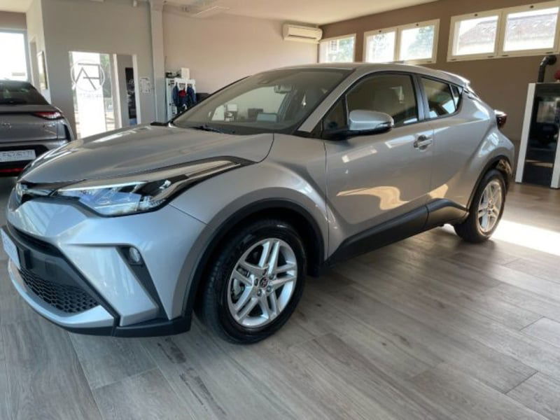 Toyota Toyota C-HR 1.8 Hybrid E-CVT Trend