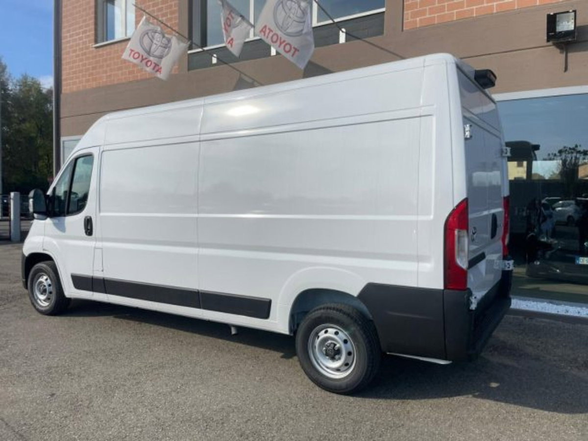 Toyota Proace Max Furgone Max 33 2.2d 120cv L2H2 Business (3)