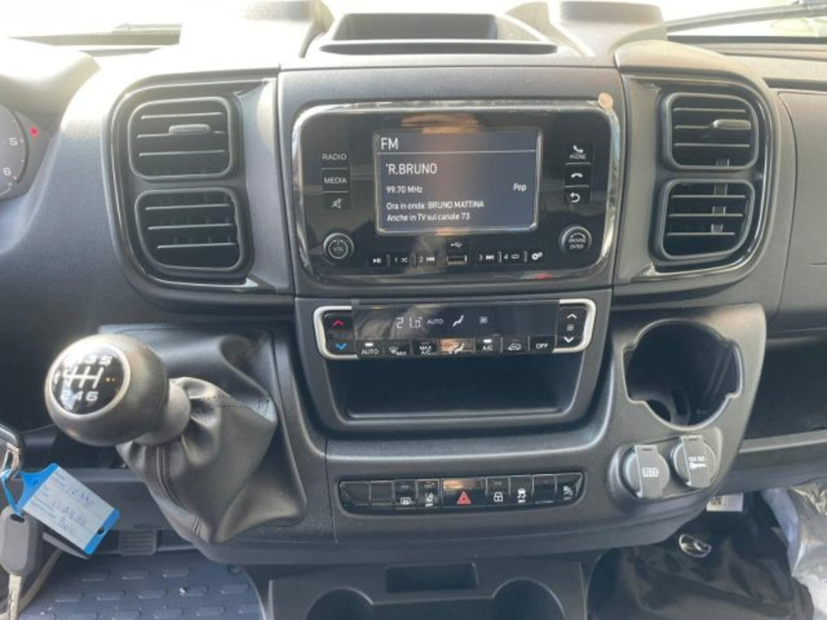 Toyota Proace Max Furgone Max 33 2.2d 120cv L2H2 Business (9)
