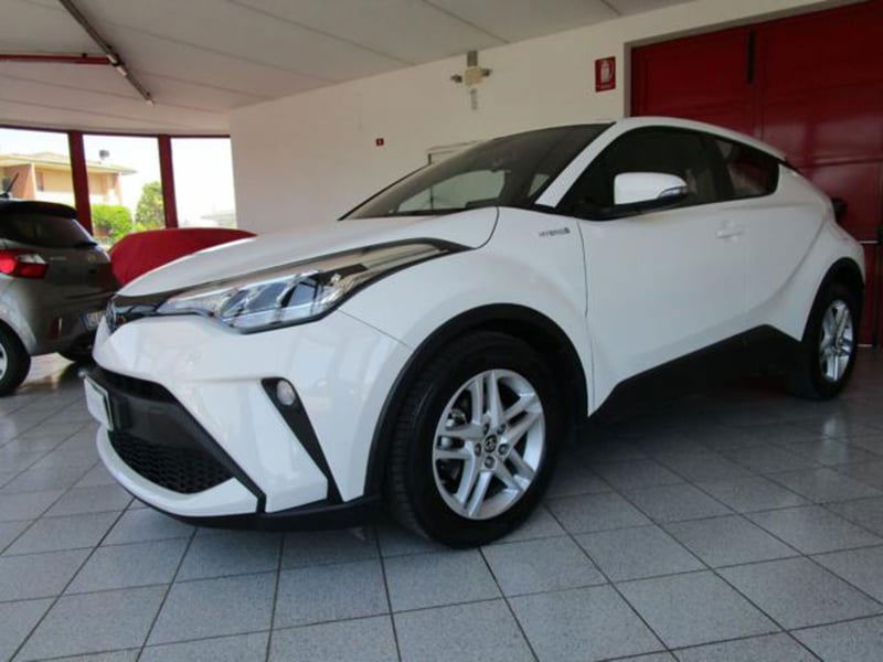 Toyota Toyota C-HR 1.8 Hybrid E-CVT Active