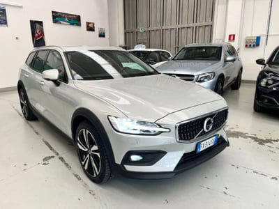 Volvo V60 Cross Country D4 AWD Geartronic Pro usata