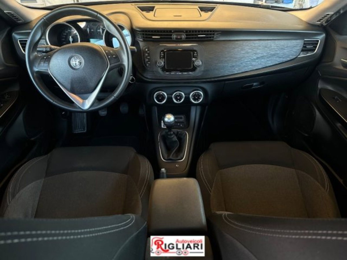 Alfa Romeo Giulietta 1.6 JTDm Super 120cv (15)