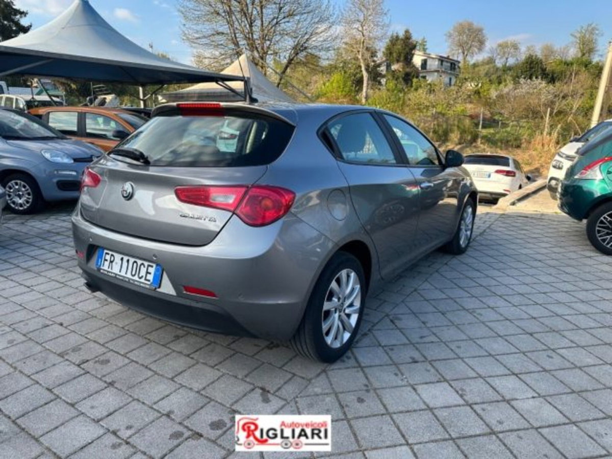 Alfa Romeo Giulietta 1.6 JTDm Super 120cv (7)