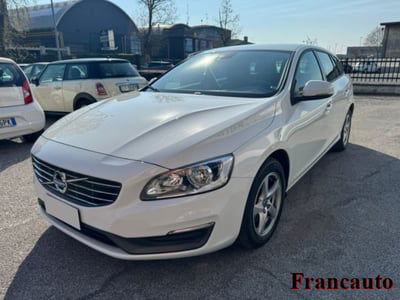 Volvo V60 D2 1.6 Powershift R-design Momentum usata
