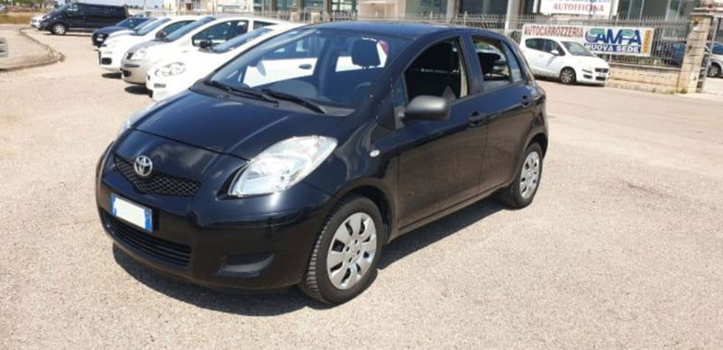 Toyota Yaris 1.0 5 porte Active 