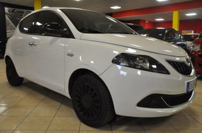 Lancia Ypsilon 1.0 FireFly 5 porte S&S Hybrid Gold Plus usata