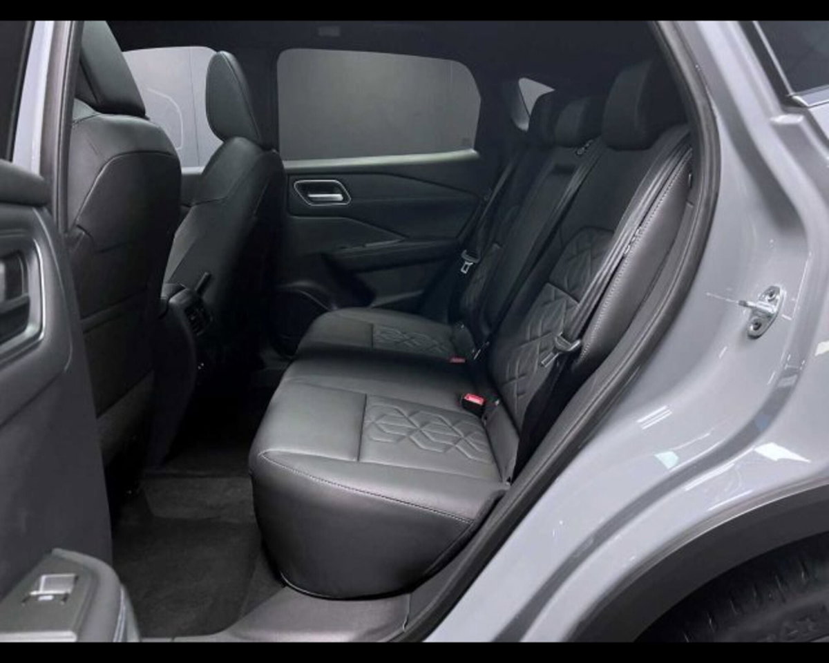 Nissan Qashqai 1.3 mhev Tekna 4wd 158cv xtronic (5)
