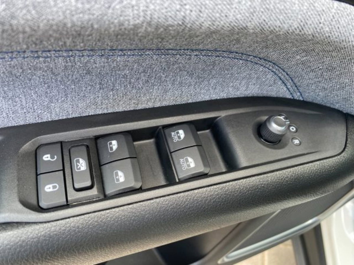 Jeep Compass 1.6 Multijet II 2WD Business (17)