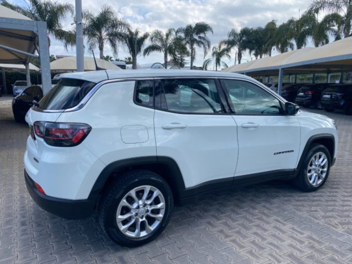 Jeep Compass 1.6 Multijet II 2WD Business (4)