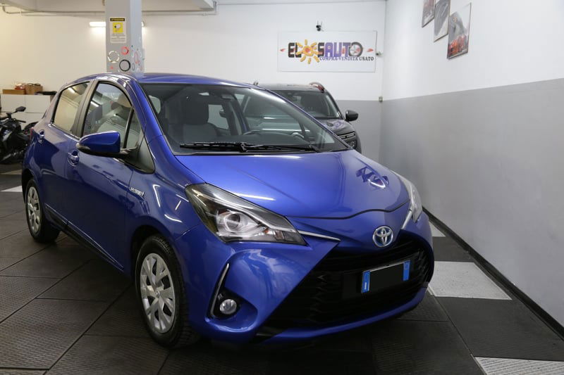 Toyota Yaris 1.5 Hybrid 5 porte Lounge Blue