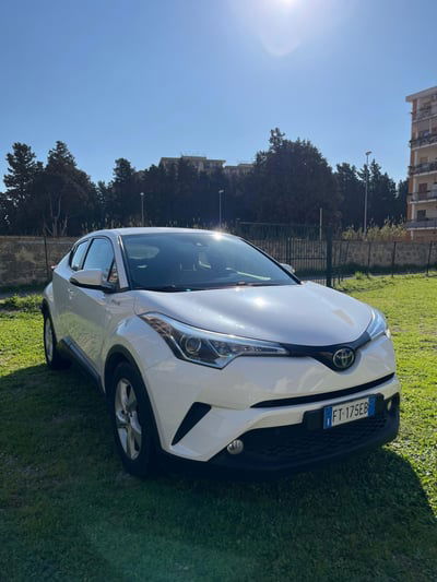 Toyota Toyota C-HR 1.8 Hybrid E-CVT Lounge  usata
