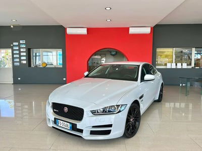 Jaguar XE 2.0 D Turbo 180CV aut. R-Sport usata