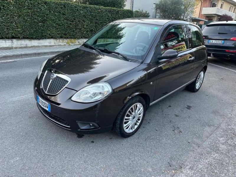 Lancia Ypsilon 1.4 Platino