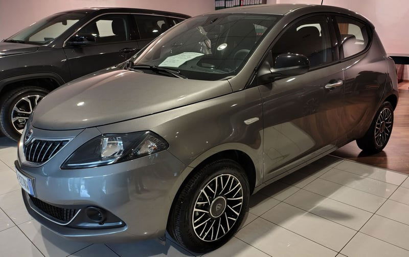 Lancia Ypsilon 1.0 FireFly 5 porte S&S Hybrid Gold Plus
