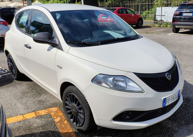 Lancia Ypsilon 1.2 69 CV 5 porte S&S Elefantino Blu
