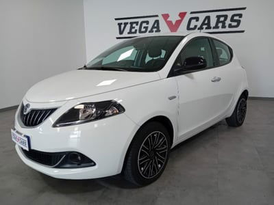 Lancia Ypsilon 1.0 FireFly 5 porte S&S Hybrid Ecochic Gold usata