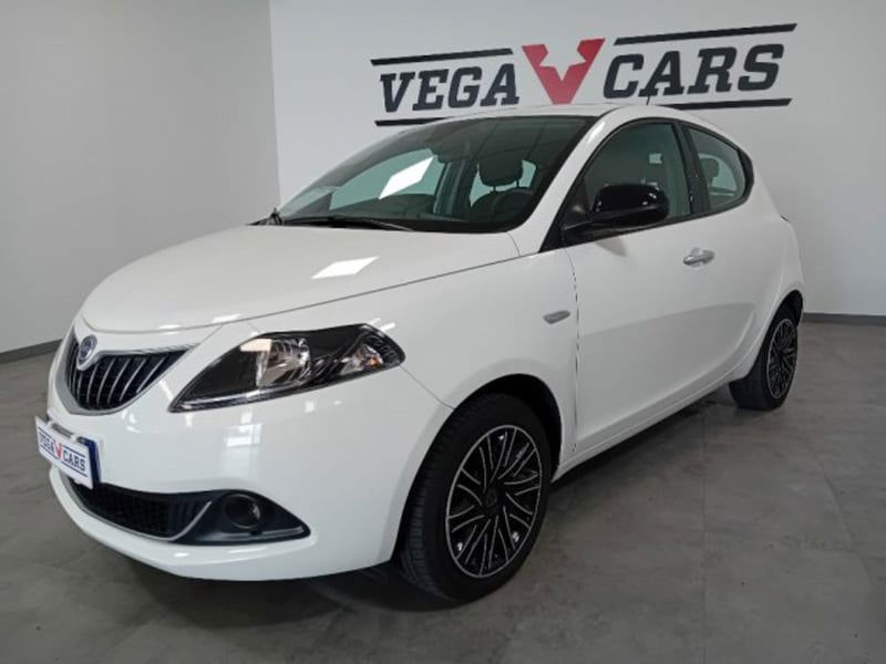 Lancia Ypsilon 1.0 FireFly 5 porte S&S Hybrid Ecochic Gold