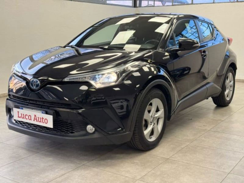 Toyota Toyota C-HR 1.8 Hybrid E-CVT Trend