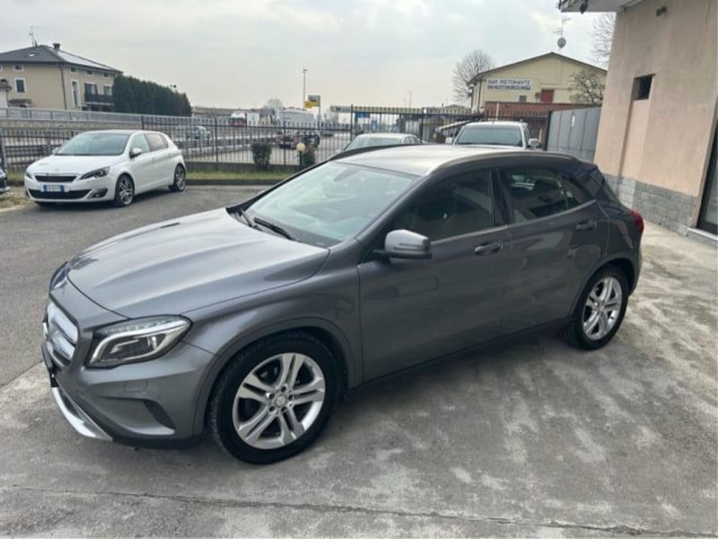 Mercedes-Benz GLA SUV 200 d Automatic 4Matic Premium