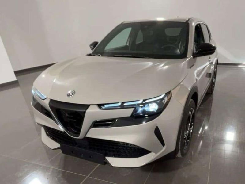 Alfa Romeo Junior 1.2 ibrida Speciale 145cv edct6
