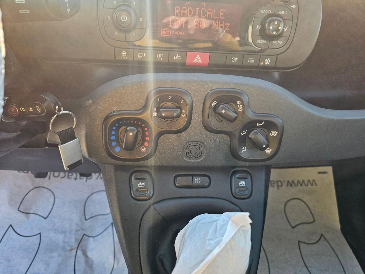 Fiat Panda 1.0 firefly hybrid s&s 70cv 5p.ti (15)