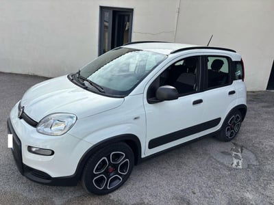 Fiat Panda 1.0 FireFly S&S Hybrid City Life usata