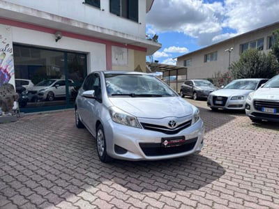 Toyota Yaris 1.0 5 porte Lounge usata