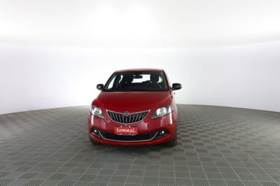 Lancia Ypsilon 1.0 FireFly 5 porte S&S Hybrid Ecochic Silver usata