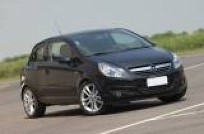 Opel Corsa 1.0 12V 3 porte Club usata