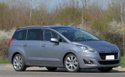 Peugeot 5008 1.6 HDi 115CV Access usata