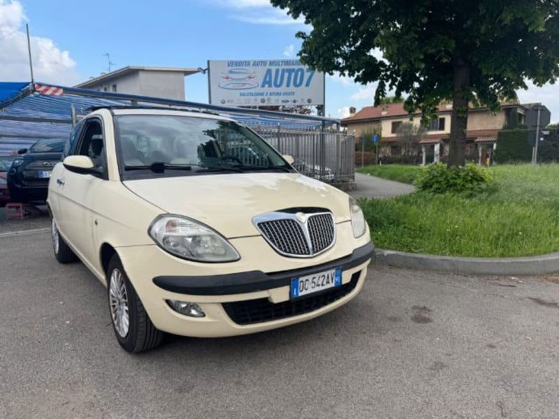 Lancia Ypsilon 16V Platino