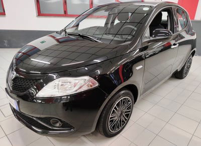 Lancia Ypsilon 1.0 FireFly 5 porte S&S Hybrid Gold Plus usata