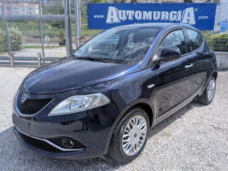 Lancia Ypsilon 1.2 69 CV 5 porte Gold