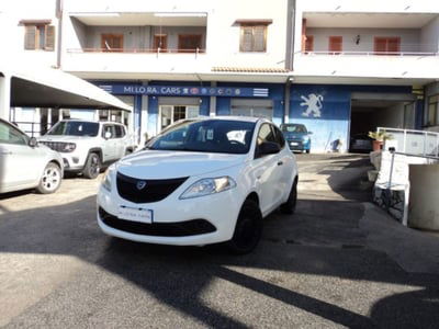 Lancia Ypsilon 1.2 69 CV 5 porte Elefantino Blu usata