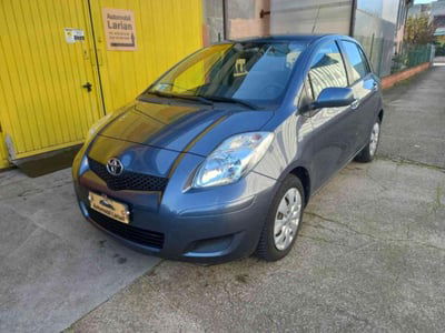 Toyota Yaris 1.3 5 porte Sol usata
