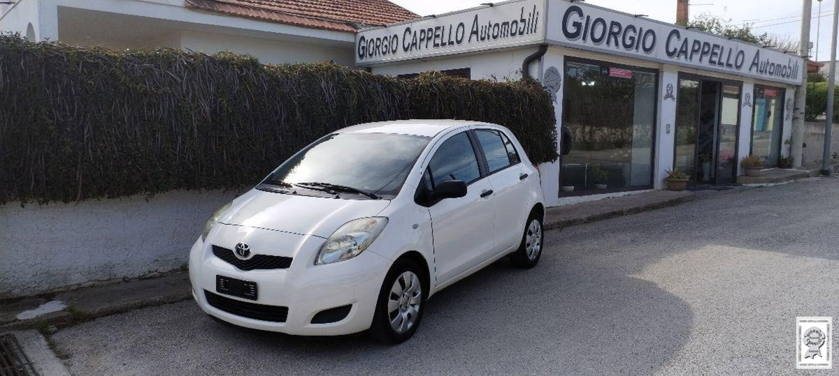 Toyota Yaris 1.0 5 porte Now