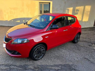 Lancia Ypsilon 1.0 FireFly 5 porte S&S Hybrid Gold Plus usata