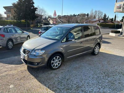 Volkswagen Touran TDI DPF DSG Highline usata